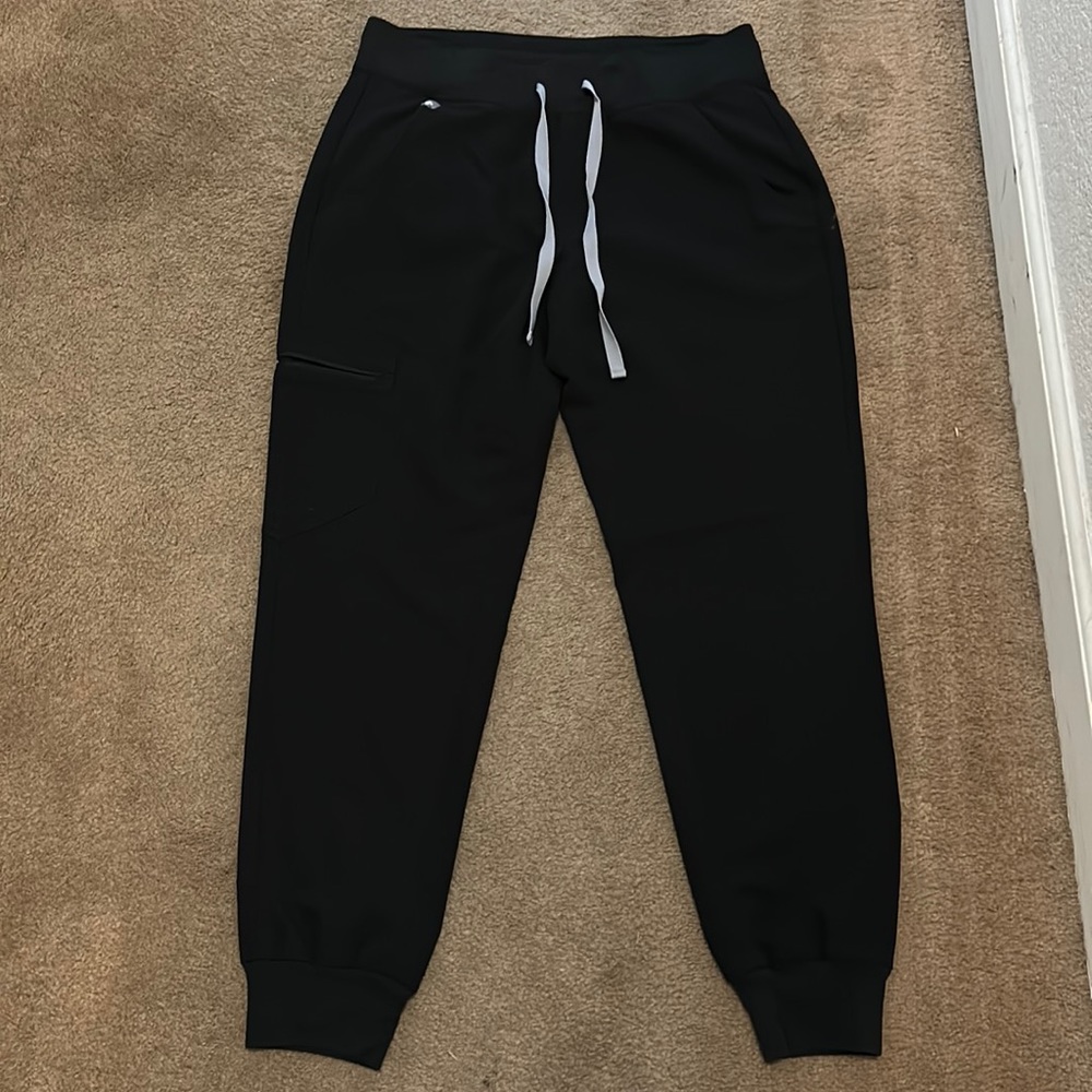 Figs jogger scrub pant, black, size S/P